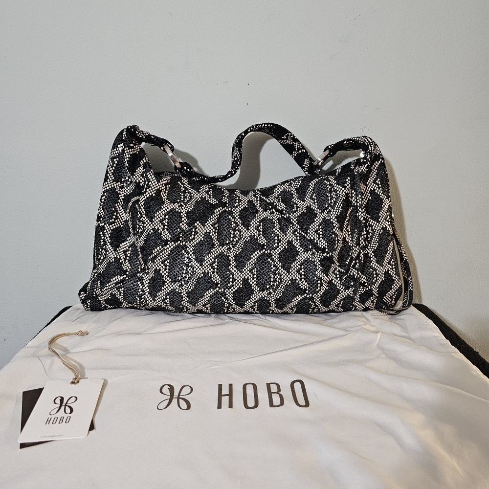 HOBO Monochrome Patterned Hobo Bag